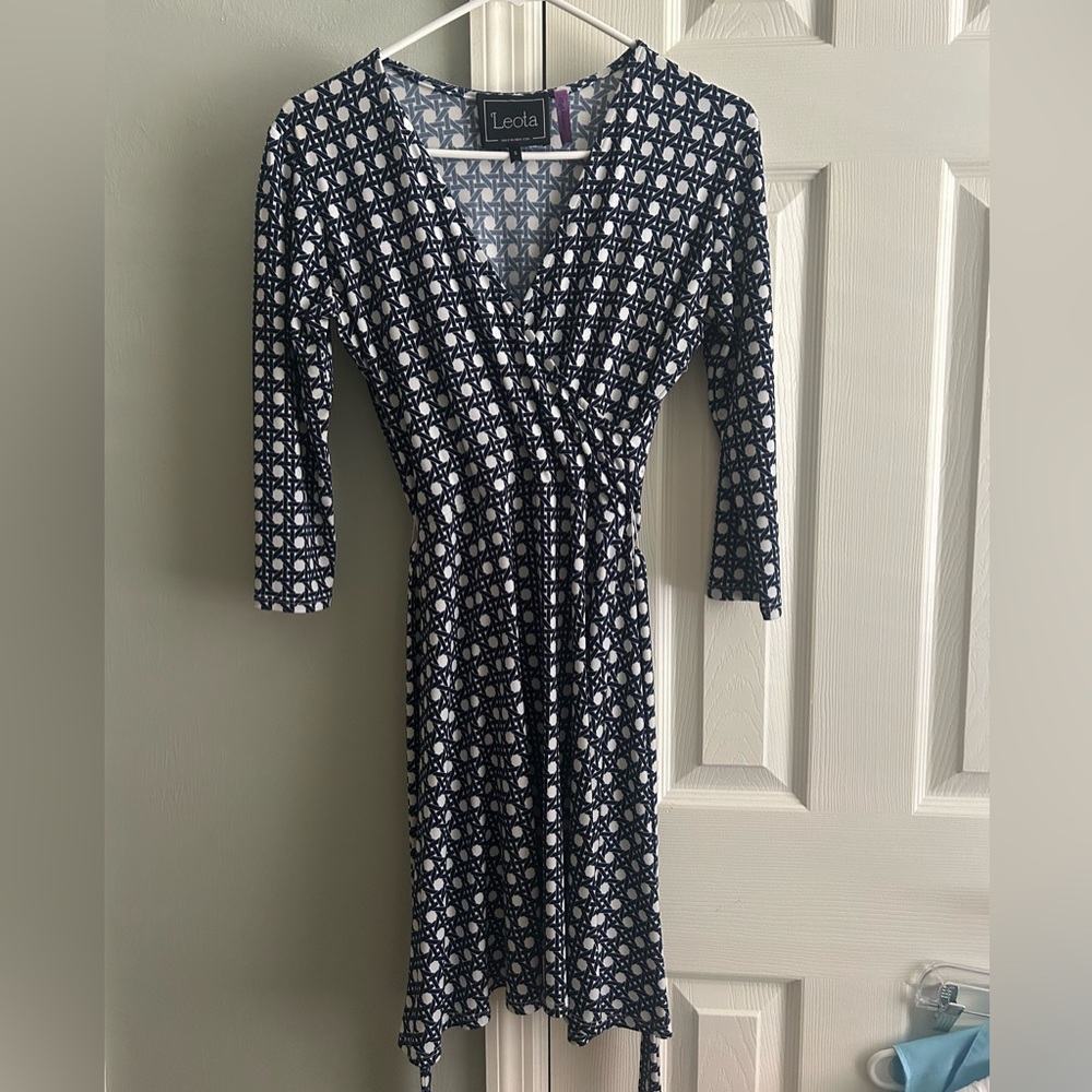 Leota Geometric Print Dress in Navy and White